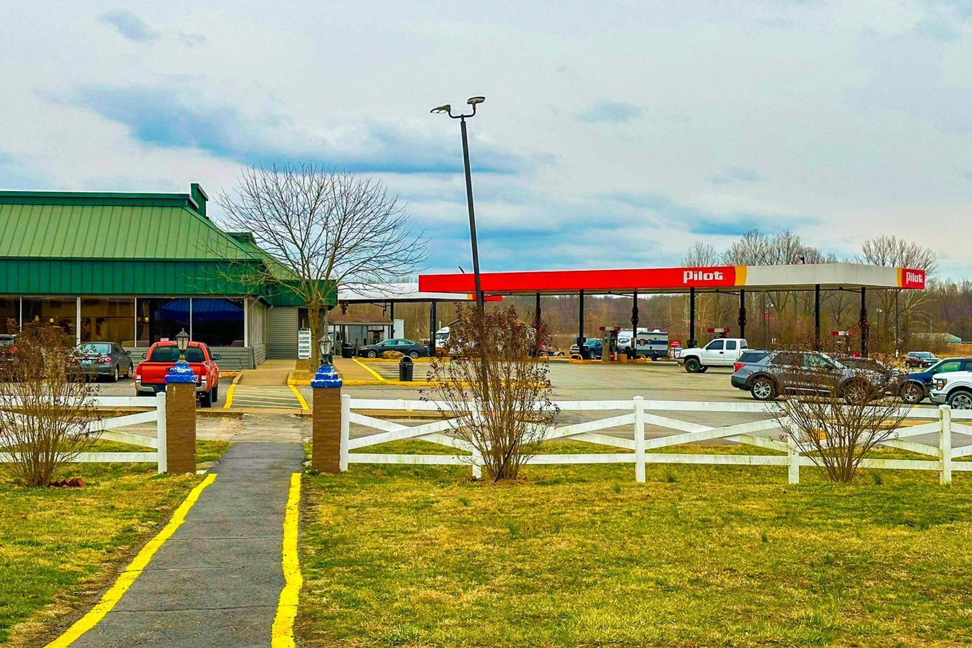 Happy Stay Inn Madisonville I-69 By Oyo Zewnętrze zdjęcie